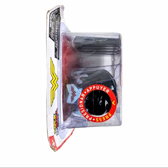 NIB DC Lock Roll Morph Wonder Woman 2 In 1 Hybrid Figure To Vehicle - Picture 3 of 8
